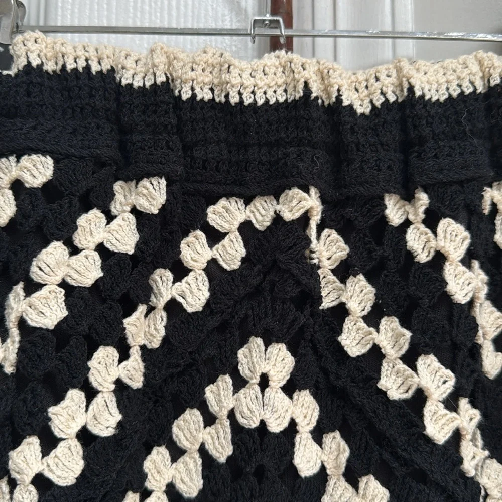 NEW POL Black and Natural Chevron Knit Skirt One Size - Picture 9 of 9